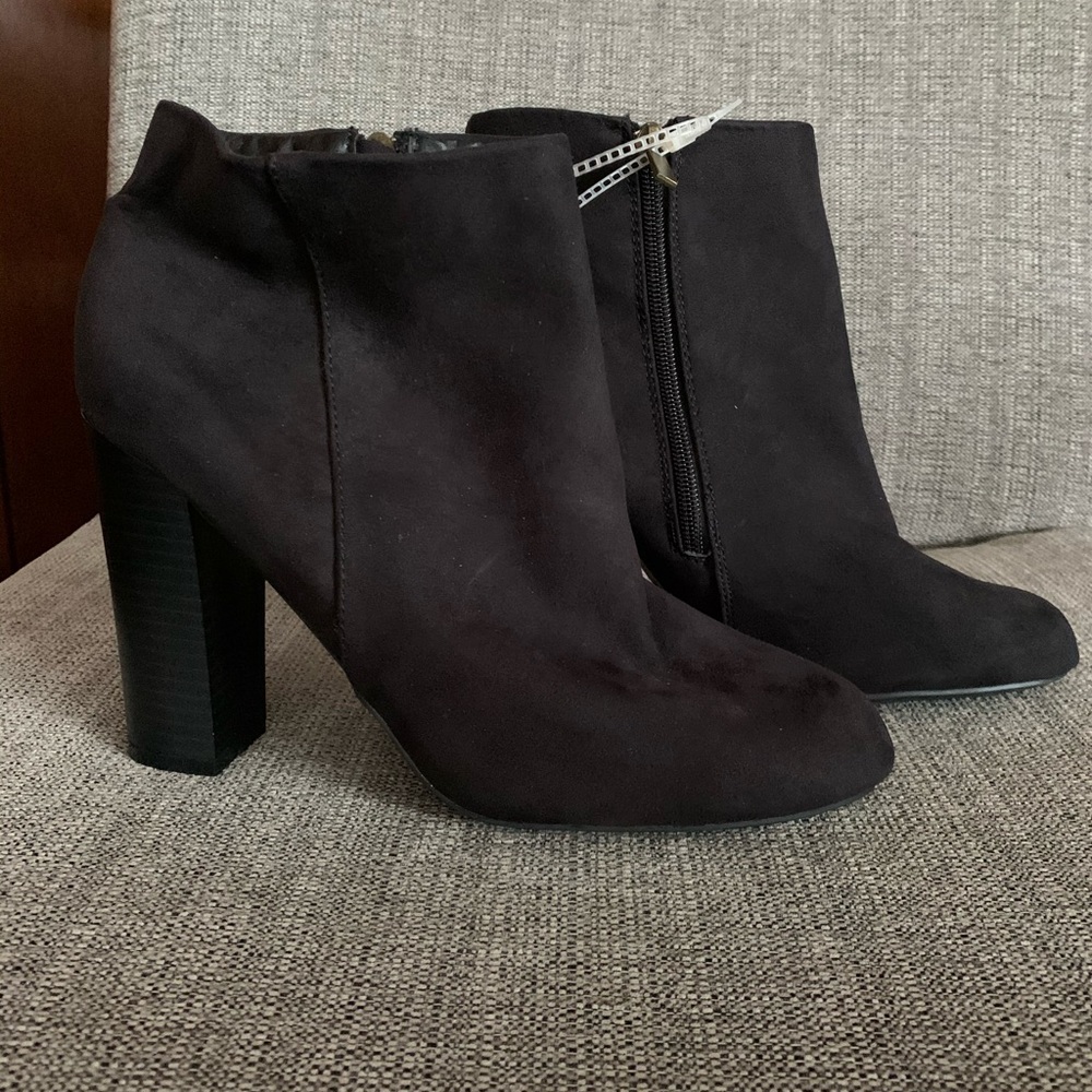 Black Ankle Booty